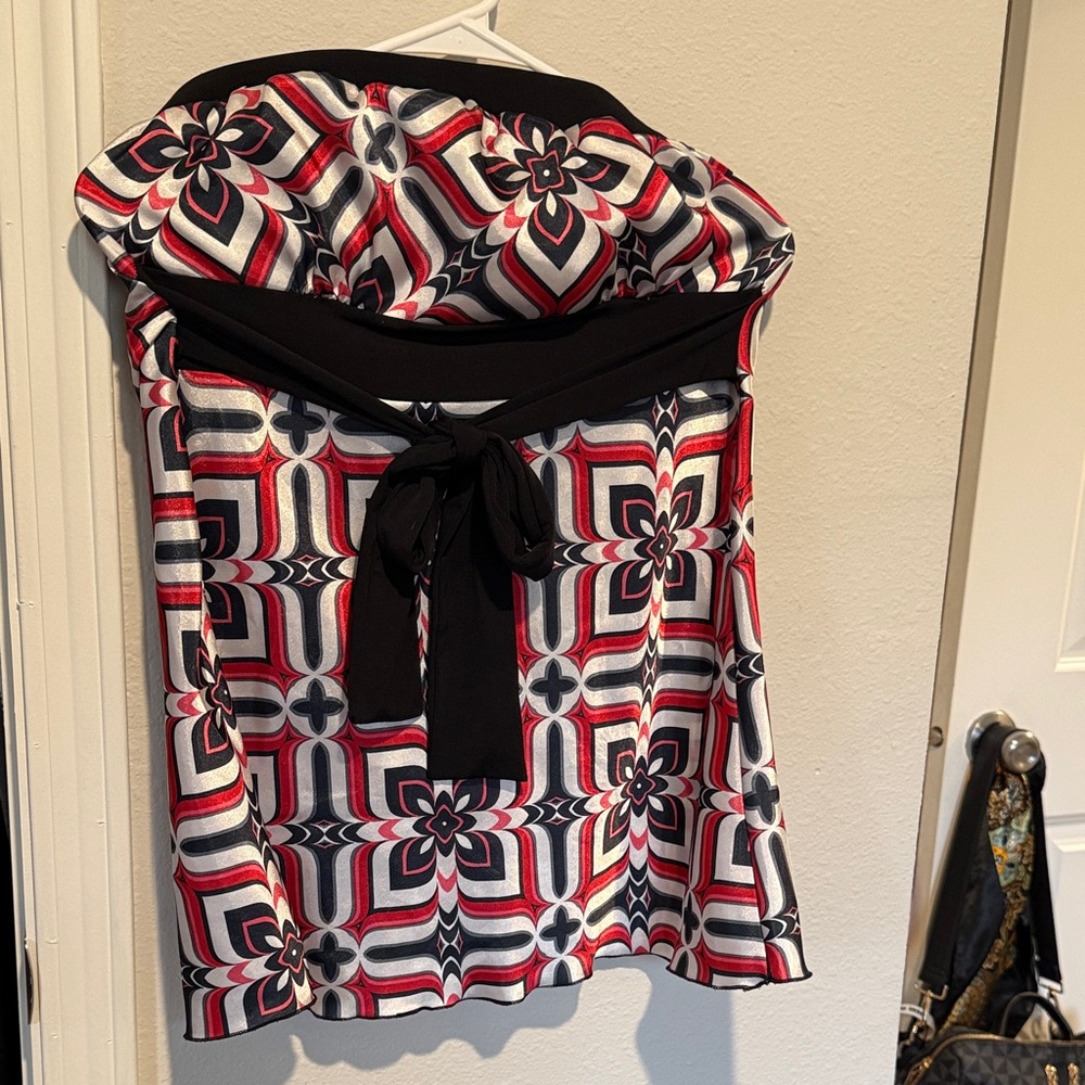 Geometric Strapless Top with Black Bow. Vintage.